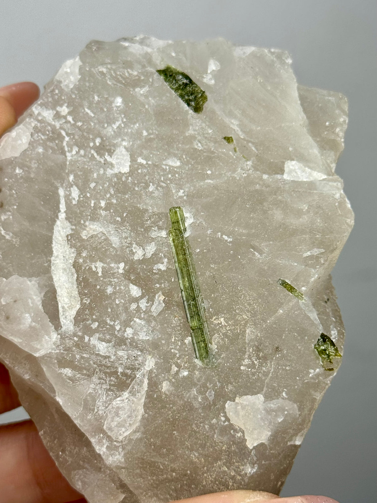 Quarzo con Gemme di Tormalina Verde - Brasile
