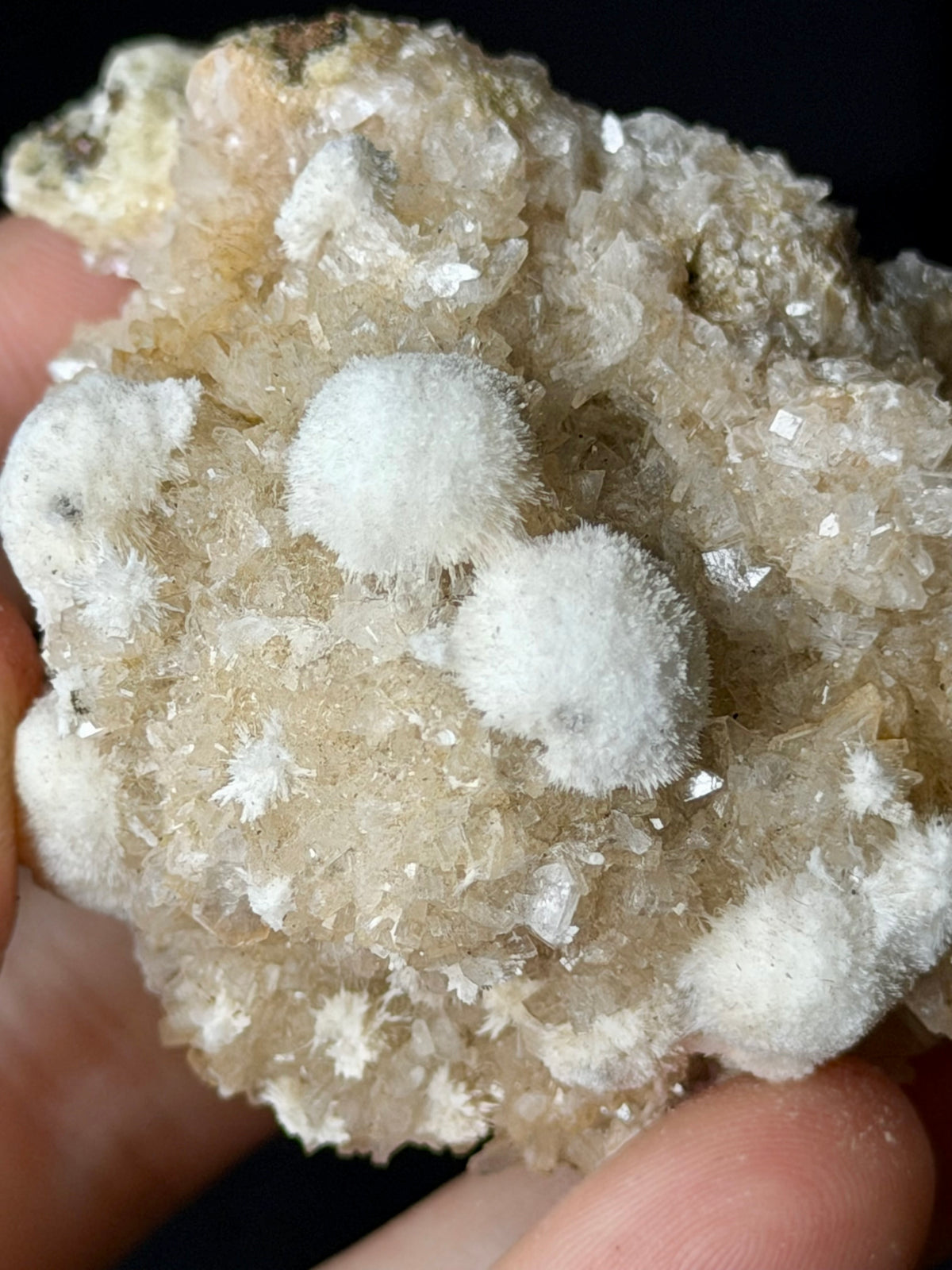 Okenite “cotton ball” su matrice