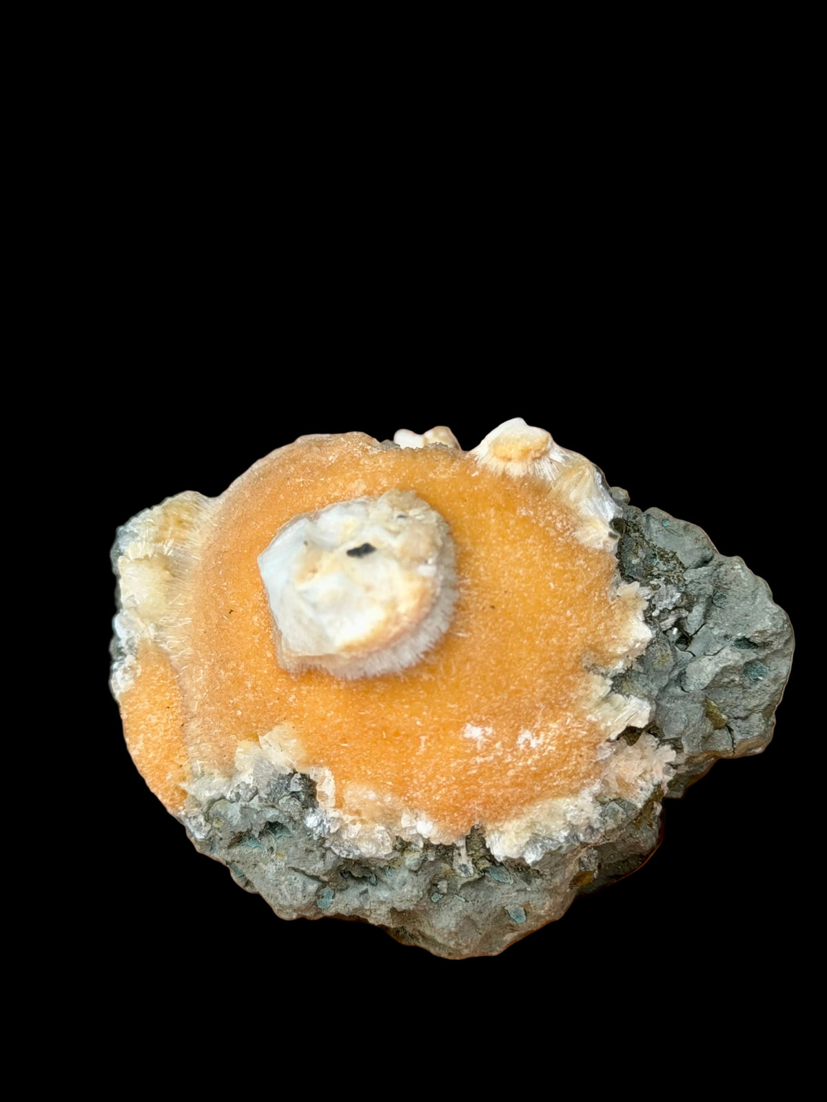 Thomsonite arancione