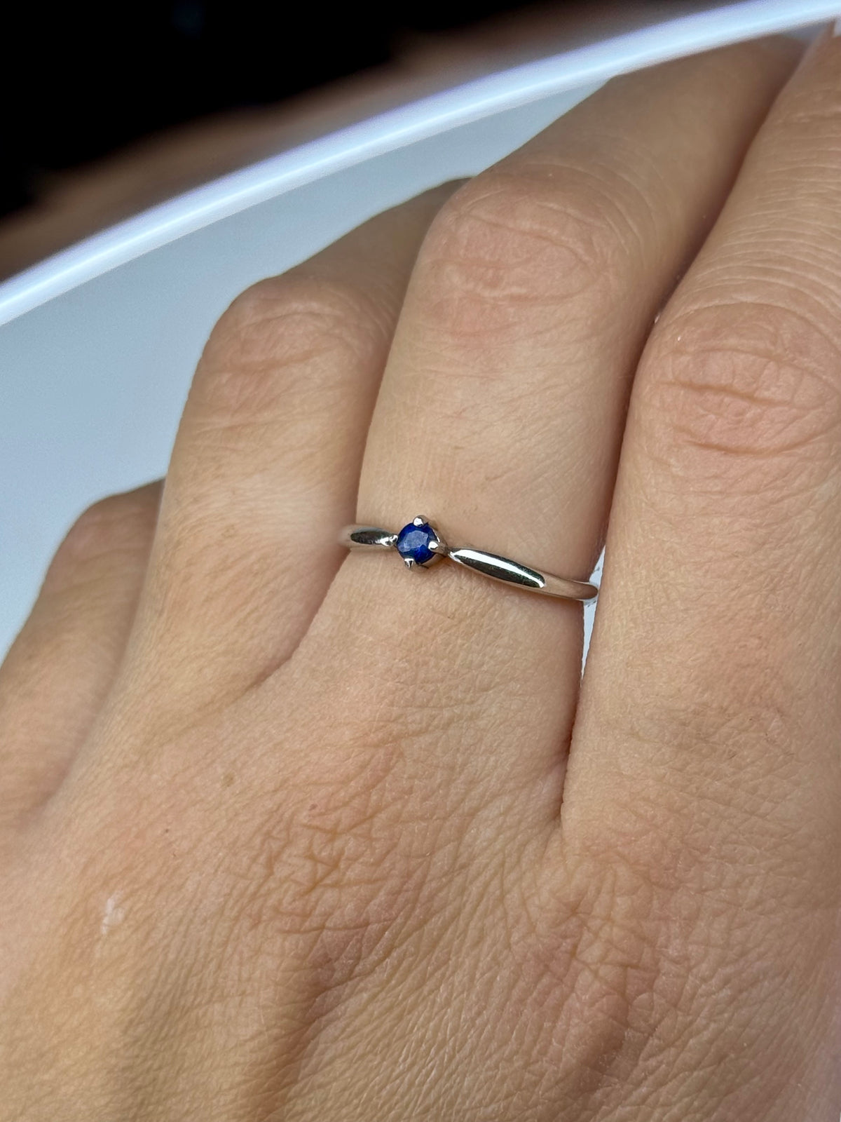Anello Regolabile "Luce Reale" - Argento 925 e Zaffiro Blu