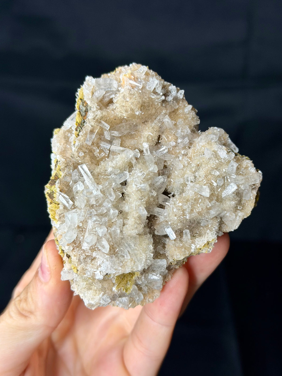 Apofillite trasparente su Stilbite