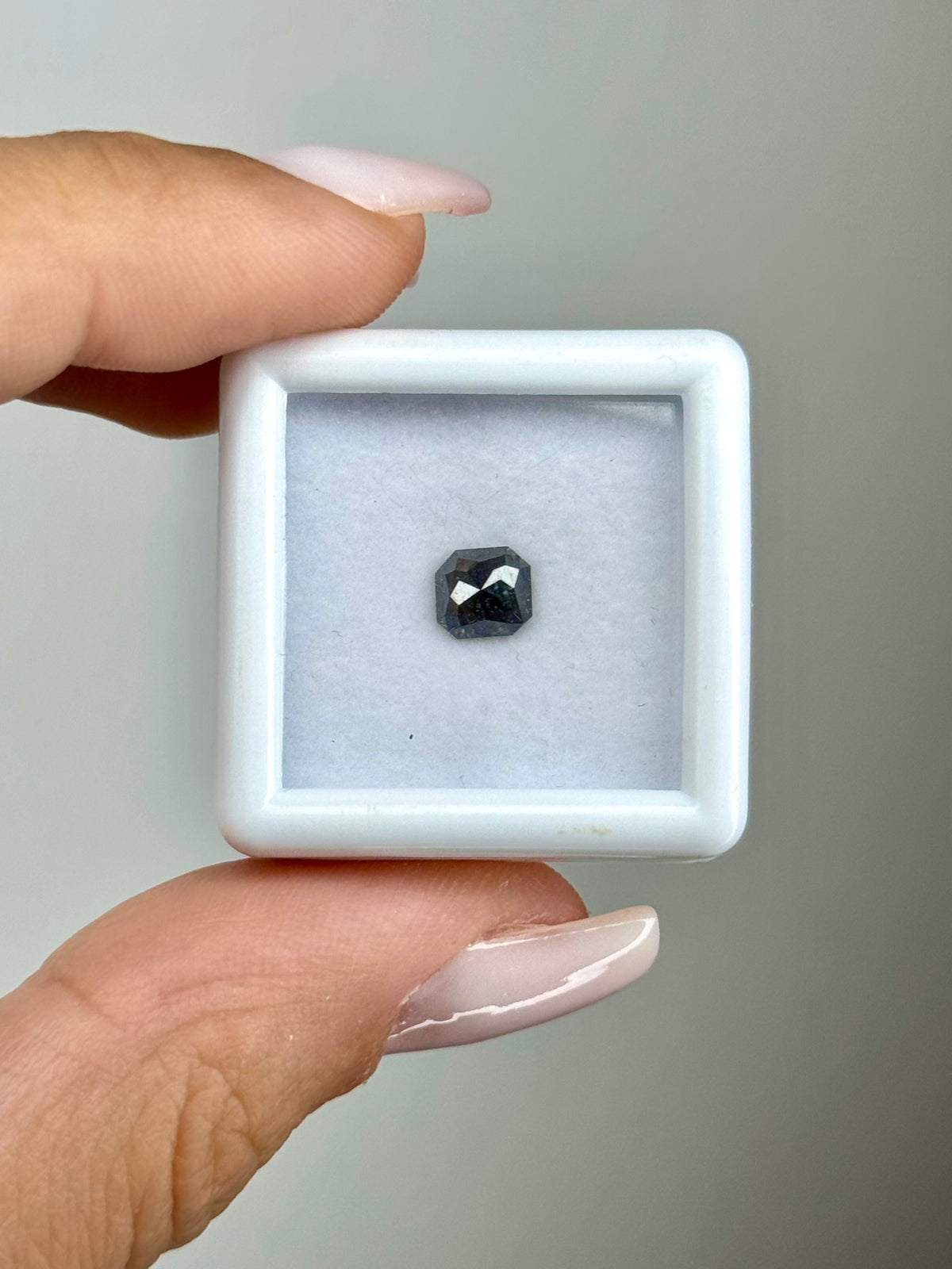 Diamante Nero Naturale Sfaccettato