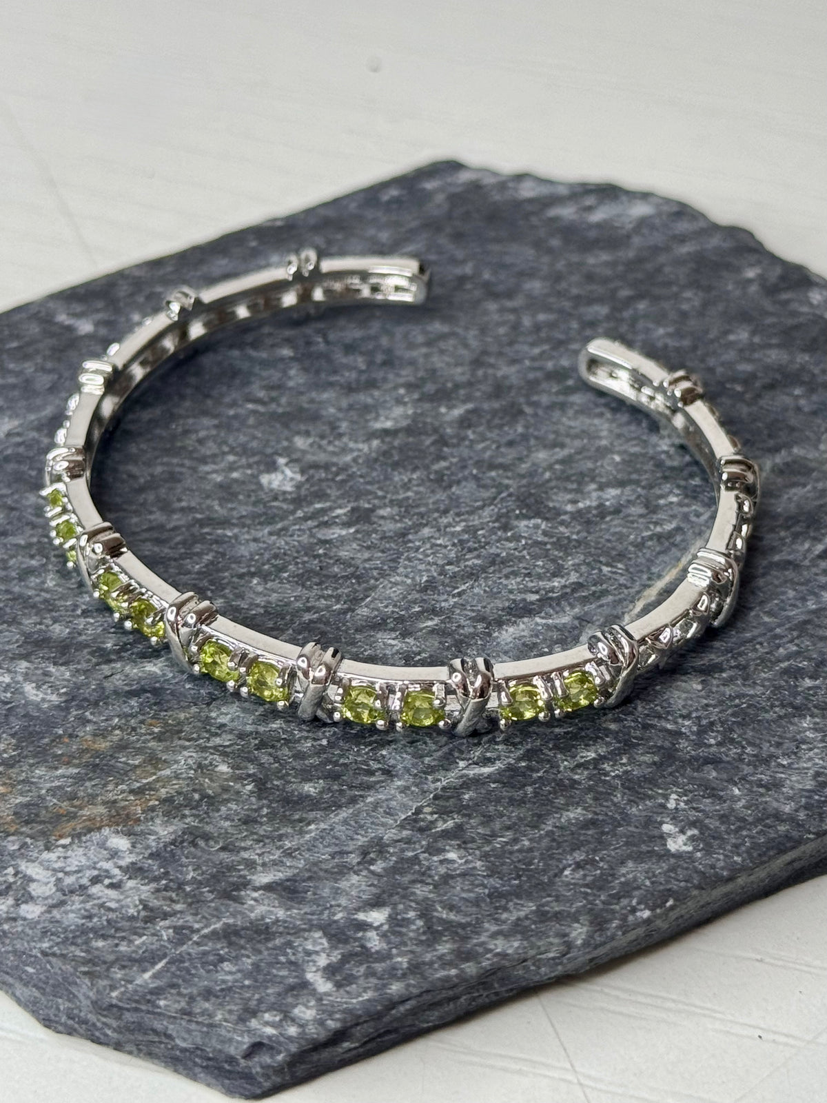 Bracciale Regolabile con Peridoto - Rame