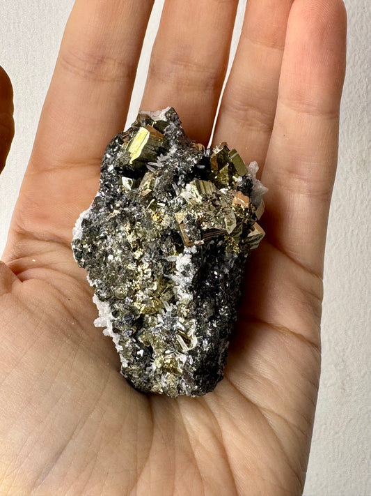 Pirite su matrice con galena e calcite - Bulgaria