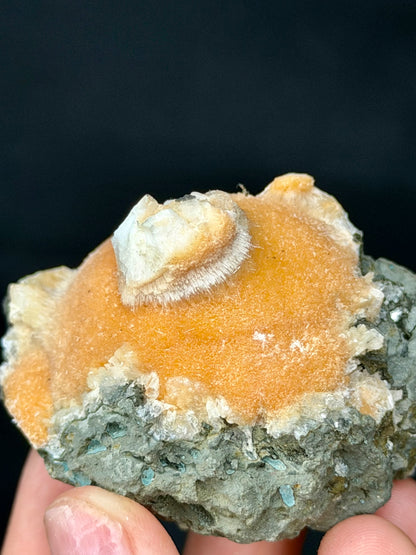 Thomsonite arancione