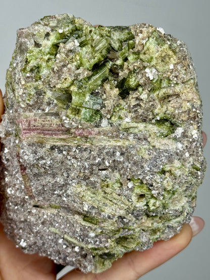 Lepidolite con mica viola, tormalina rosa e tormalina verde -  Brasile