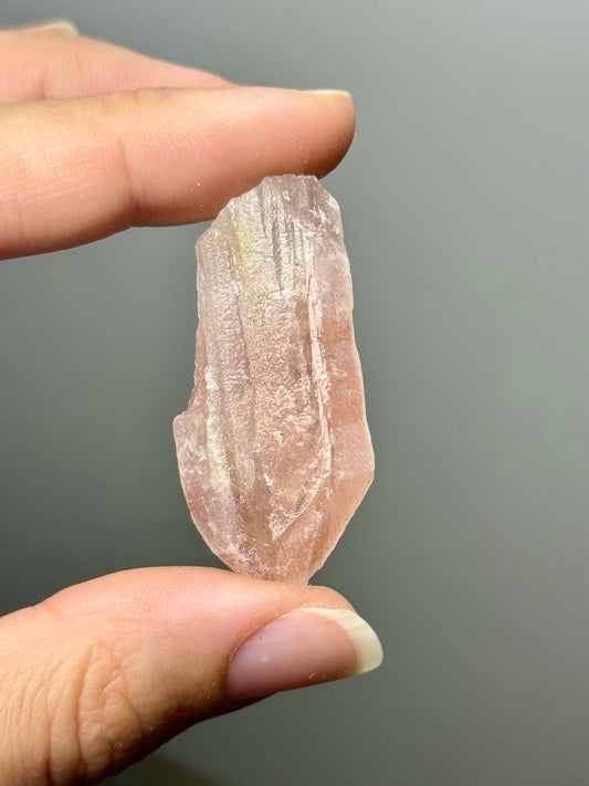 Quarzo ricoperto da ematite rosa - Brasile