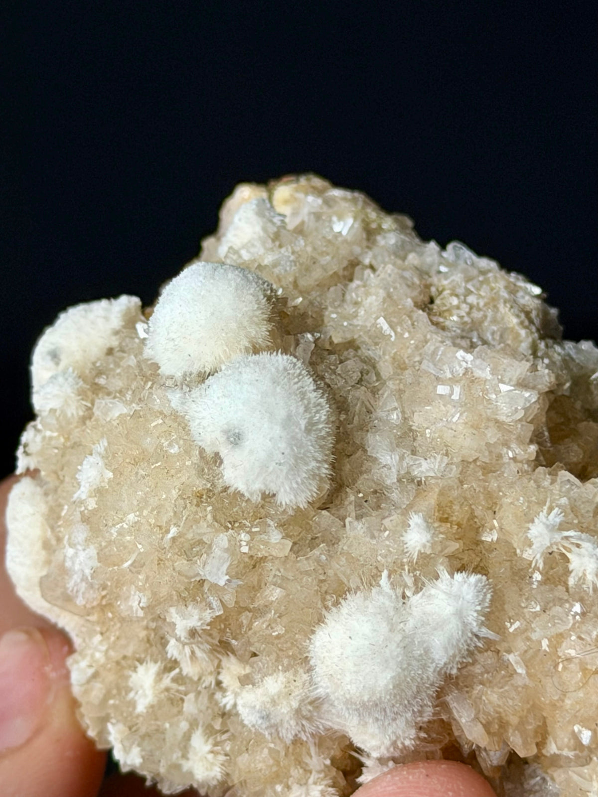 Okenite “cotton ball” su matrice