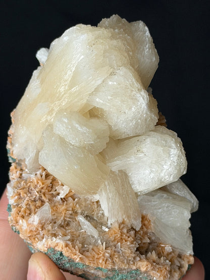 Stilbite bianca su matrice di heulandite