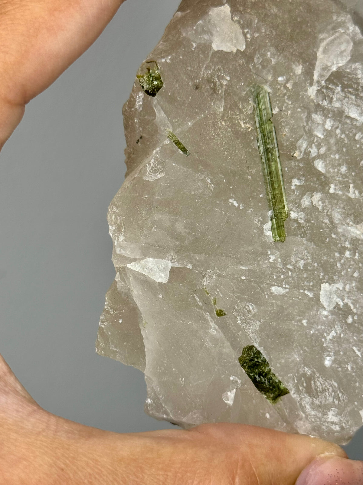 Quarzo con Gemme di Tormalina Verde - Brasile