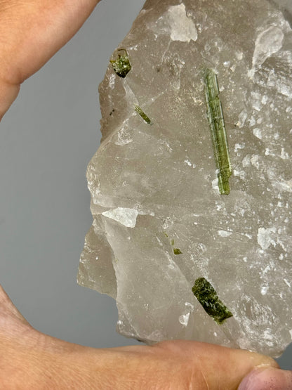 Quarzo con Gemme di Tormalina Verde - Brasile