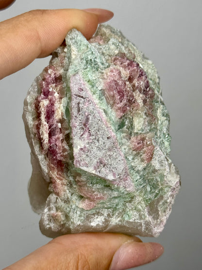 Quarzo Grezzo con Tormalina Rosa e Verde - Brasile