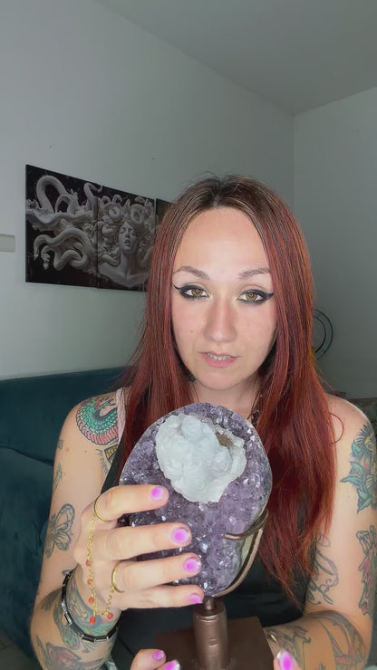 ✧ Ametista Uruguay con Calcite – Equilibrio tra Mente e Materia ✧
