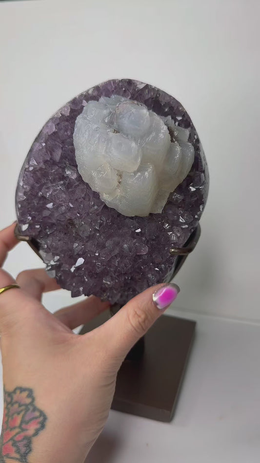✧ Ametista Uruguay con Calcite – Equilibrio tra Mente e Materia ✧